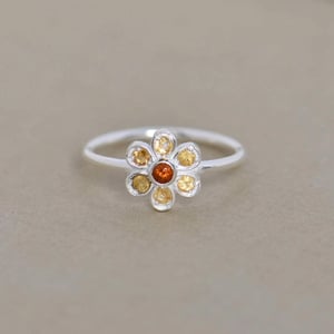 Image of La petite fleur x Citrine round cut silver ring