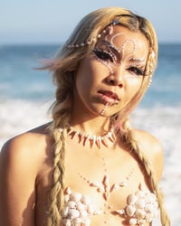 Image 4 of PEARL WHITE TABOO LINER