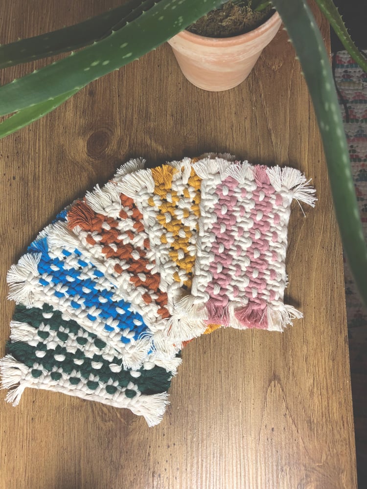 Image of Striped or Solid Mug Rugs