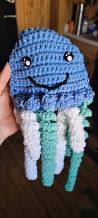 jellyfish scrubbie