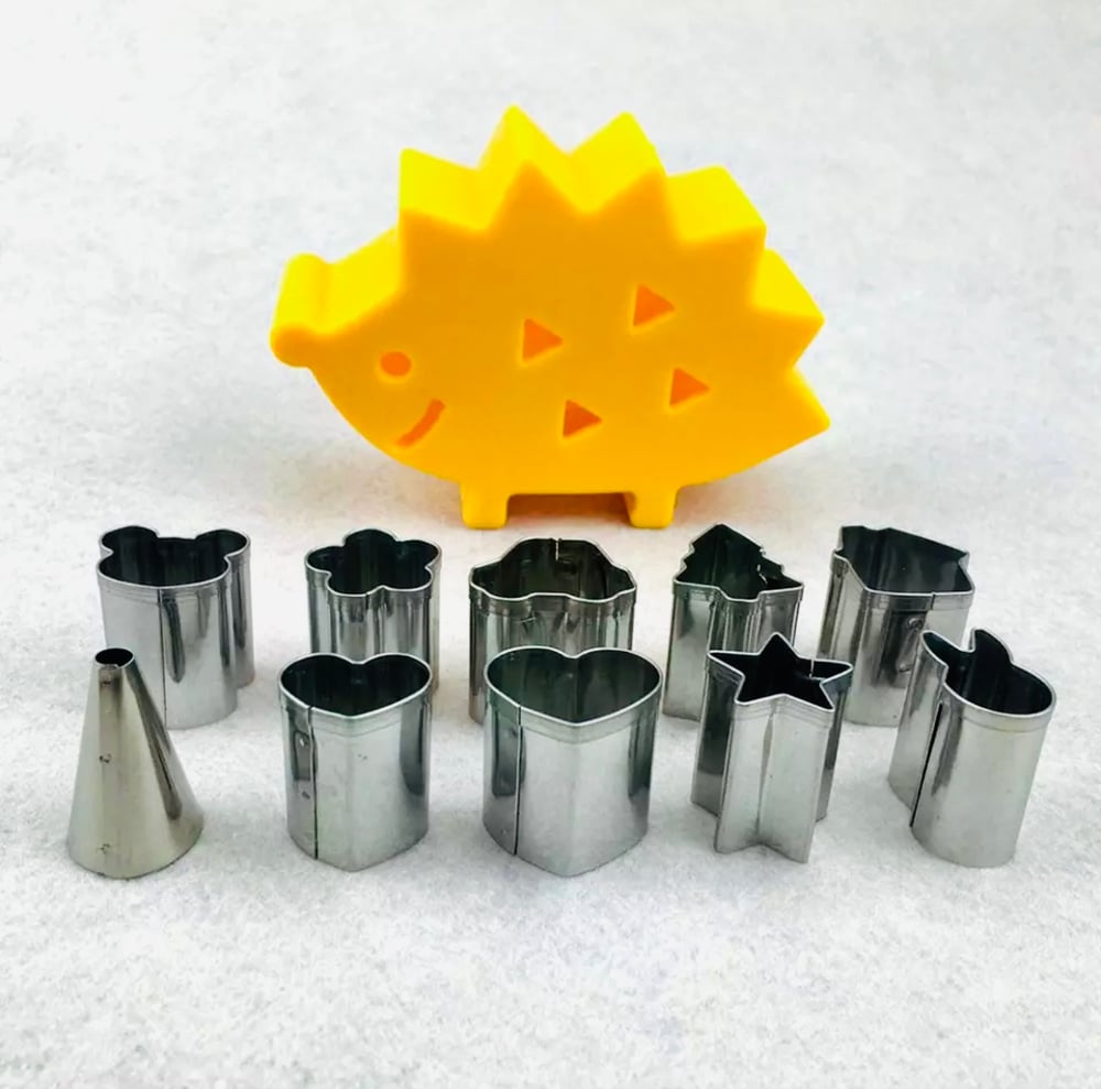 Fruits and Vegetables Mini Cutters 10pcs with HedgeHog Container