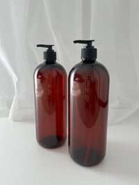 Image 4 of Blank 1L Pump Bottle