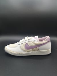 Image 1 of NIKE LADY MEADOW SUPREME SIZE 6.5US WMNS 38EUR 