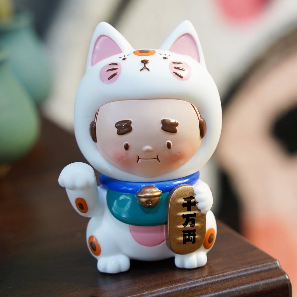 Image of CHUBBY OJISAN LUCKY CAT RESIN BY AMBER