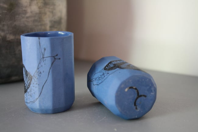 Zilas porcelāna glāzītes (2 gab)