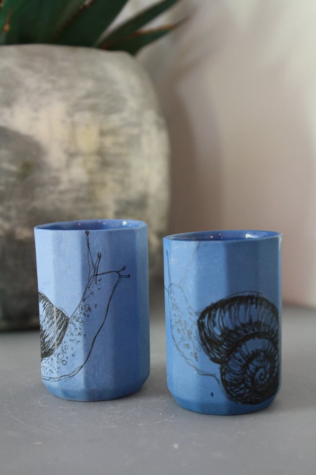 Zilas porcelāna glāzītes (2 gab)