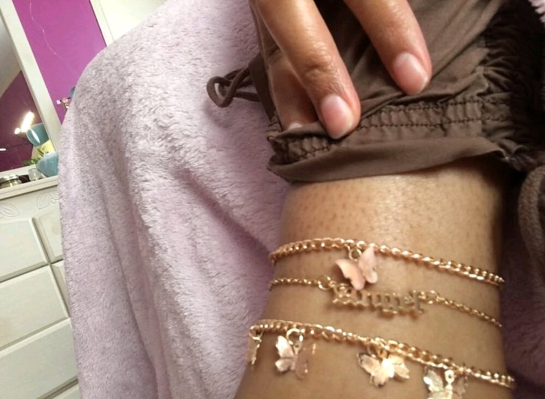 Image of A𝖓𝖌𝖊𝖑 B𝖚𝖙𝖙𝖊𝖗𝖋𝖑𝖞 A𝖓𝖐𝖑𝖊𝖙