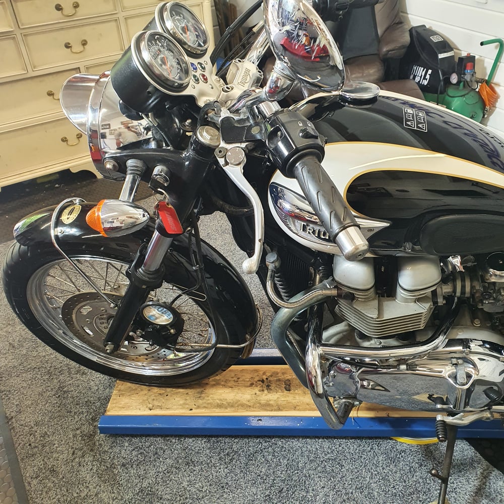 Triumph bonneville t100  865
