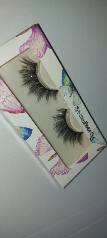 Image of Strawberry Lash