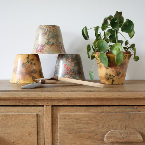 Image of Cache pot fleuri vintage.