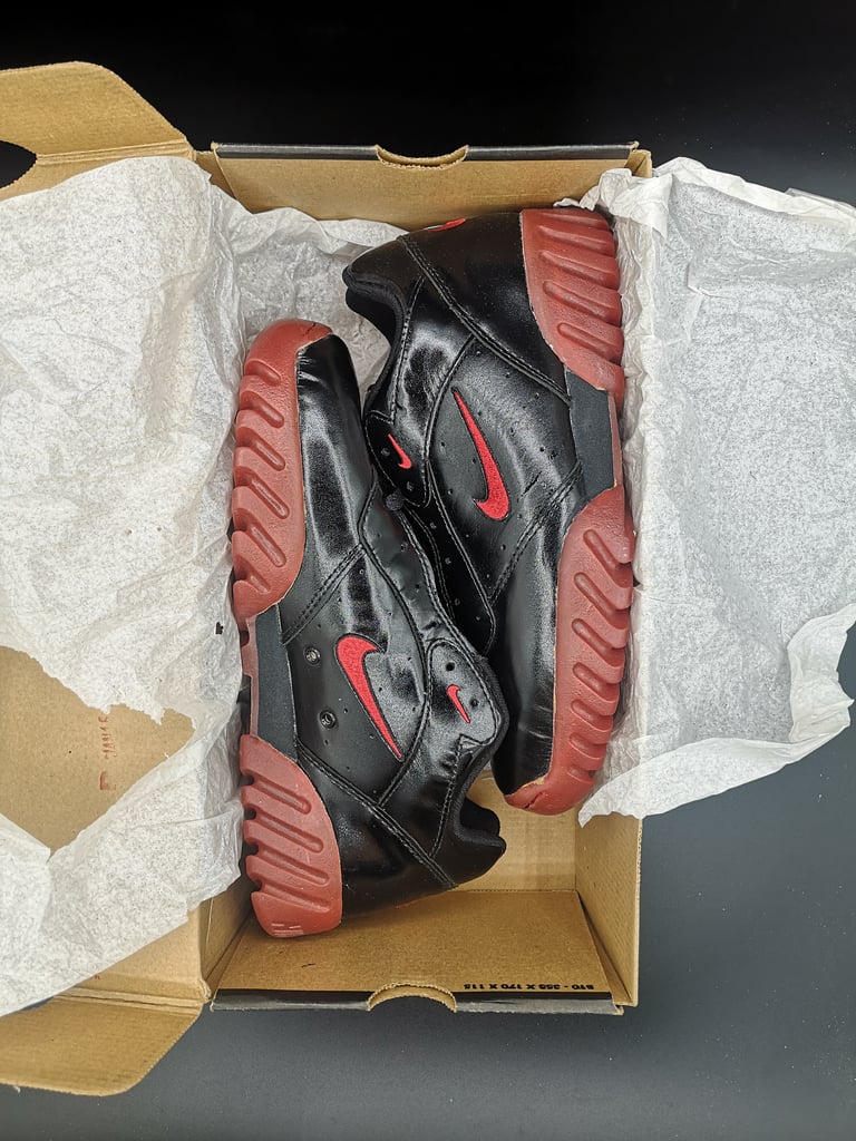 NIKE LIVE WIRE SIZE 9US 42.5EUR Image 3