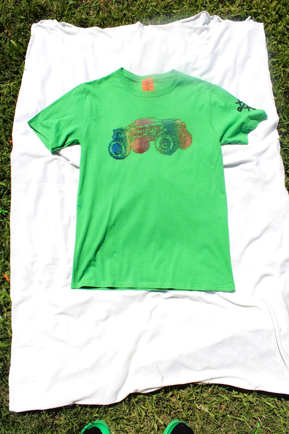 jump over em tee in green 