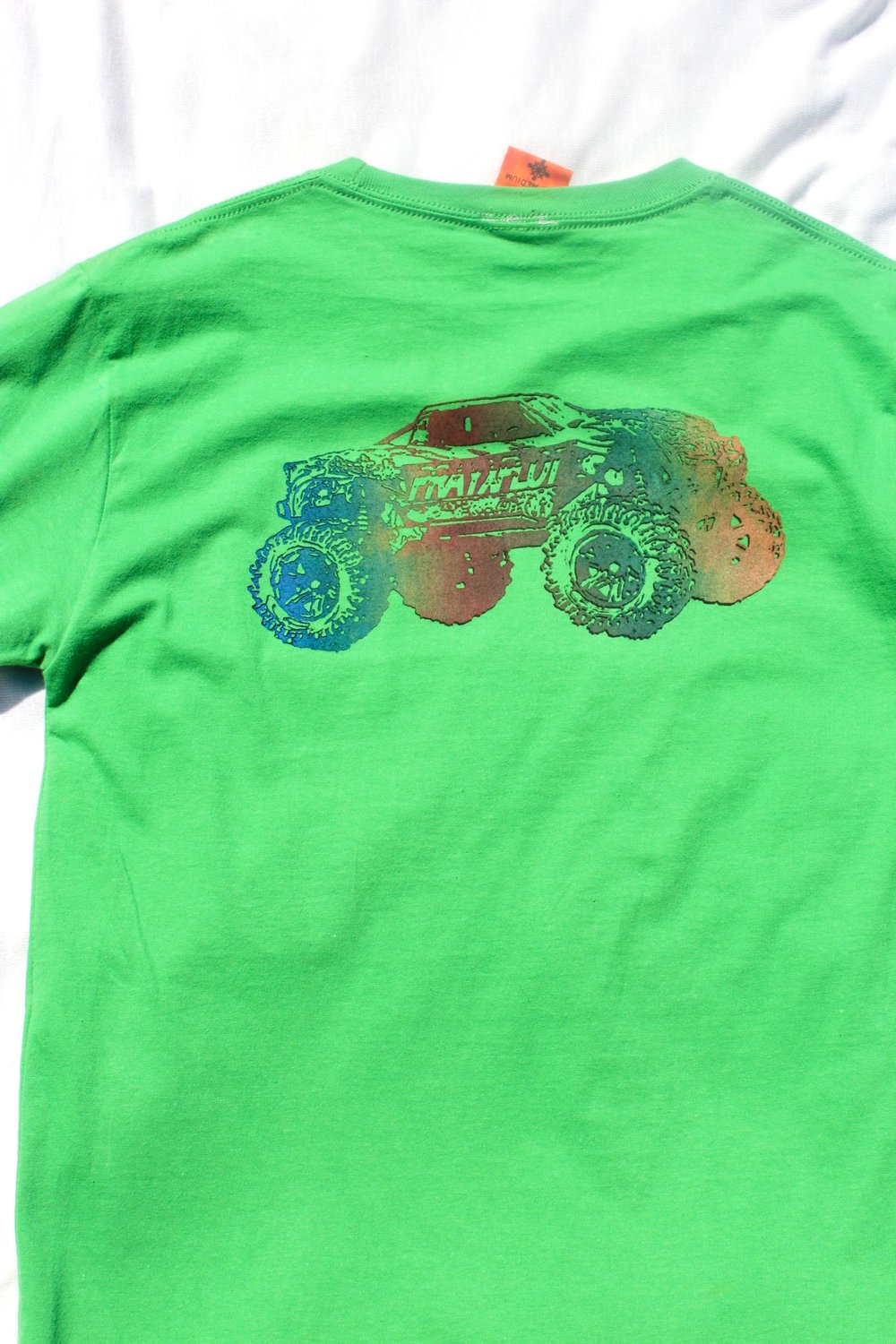 jump over em tee in green