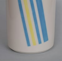 Image 4 of Large porcelain grid vase 2
