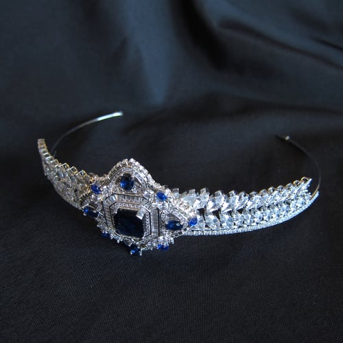 Image of Blue Belladonna crown