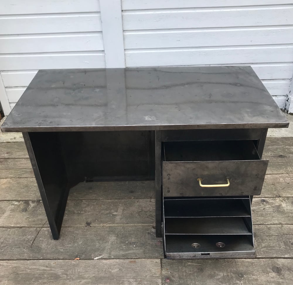 Image of Petit bureau industriel années 50, probablement Ronéo