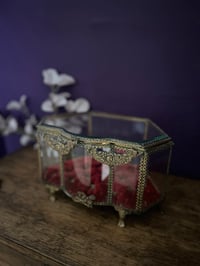 Image 8 of Exceptionnel grand coffre/ reliquaire en verre biseauté, XIXème siècle 