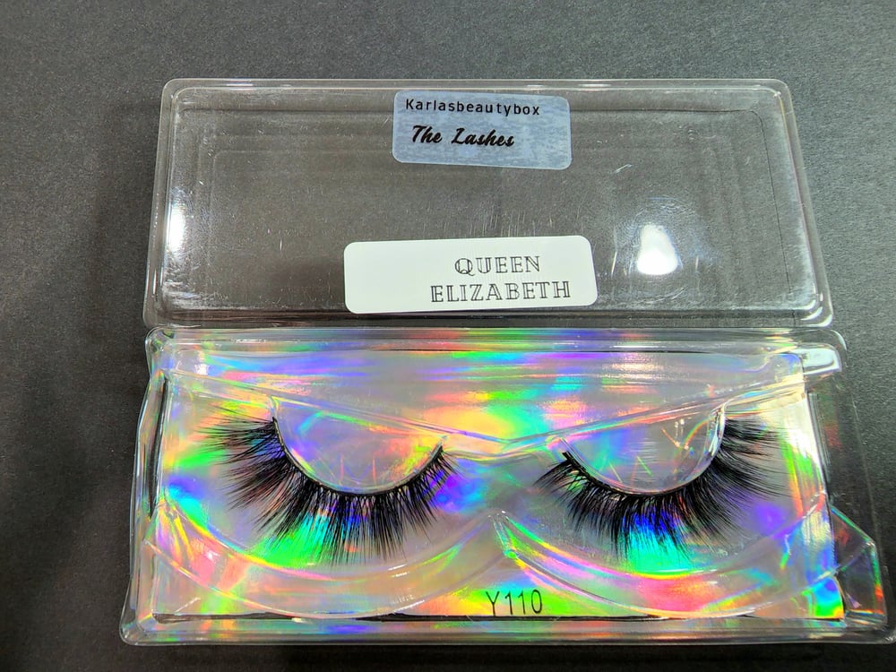 "QUEEN ELIZABETH" THE LASHES