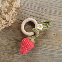 Image 1 of Patron Mon anneau de dentition fraise