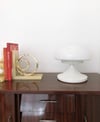 //VENDIDA//  LÁMPARA DE MESA BLANCA, AÑOS 60