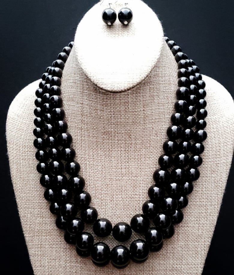 Image of Black Triple Strand Necklace Set