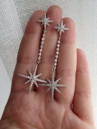 Image 4 of Kate Middleton Duchess of Cambridge Inspired Replikate Star Snowflake Long Drop Party Earrings 