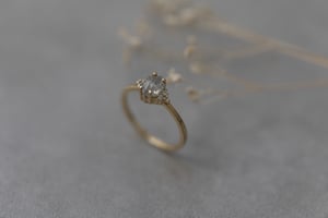 Image of 18ct gold hexagonal ’ice’ diamond ring (IOW192)