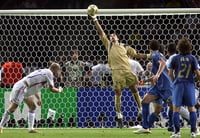 Image 5 of Gianluigi Buffon - Italy