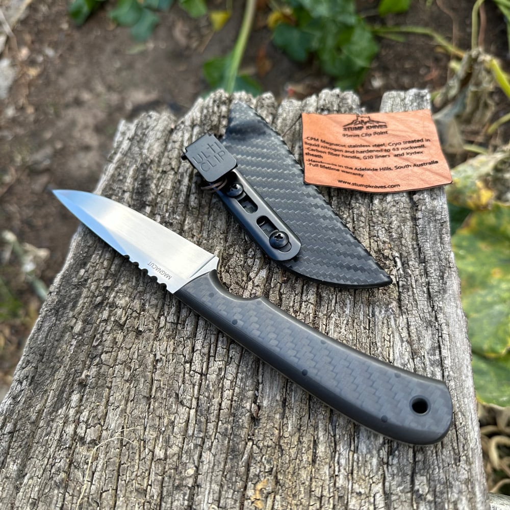 Image of 100mm Clip-point Utility Magnacut Carbon Fiber