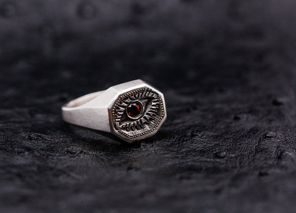 Image of Garnet Eye Ring 