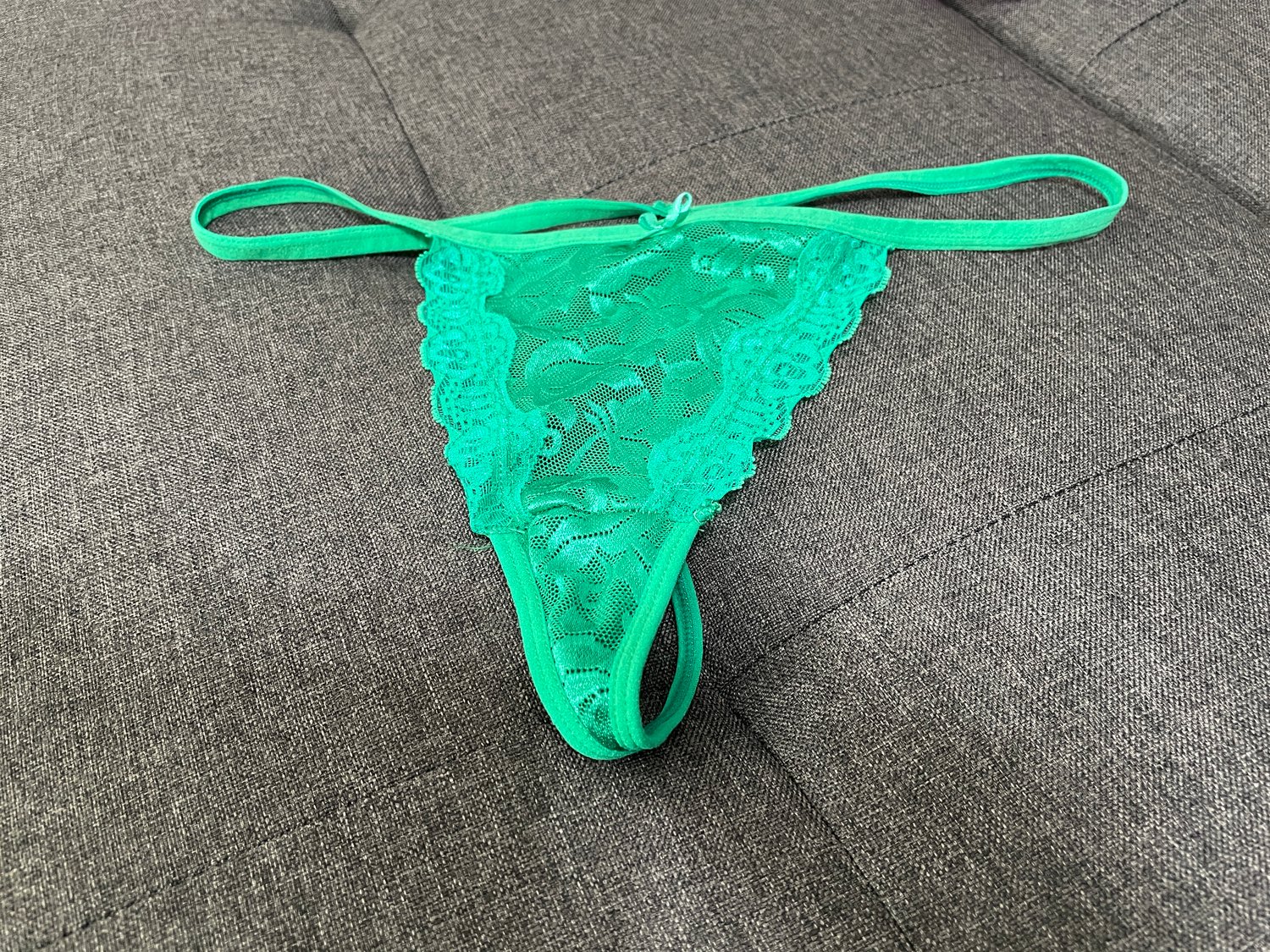 Forever 21 Women's Seamless G-String Thong Panties in Herbal Green