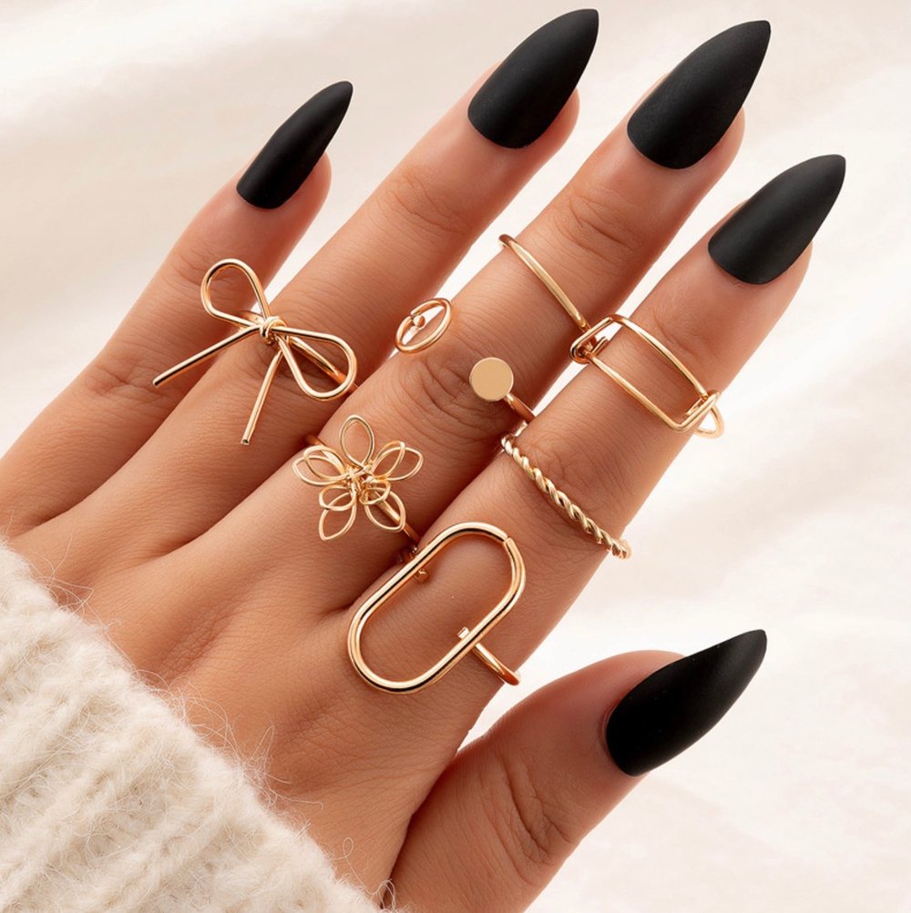 Image of 7 PIECE BOW RING SET
