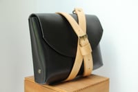 Image 2 of Julienne MIDI black/honey