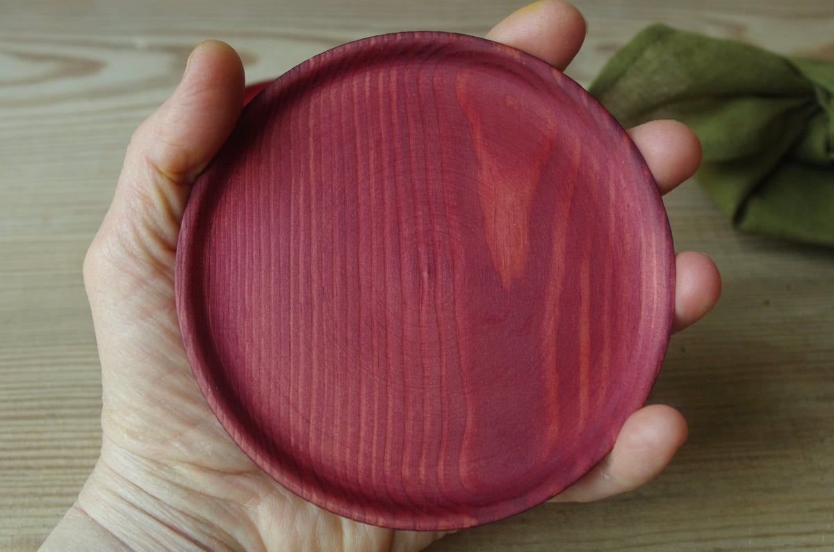 Image of Pine palm plate - red onion 