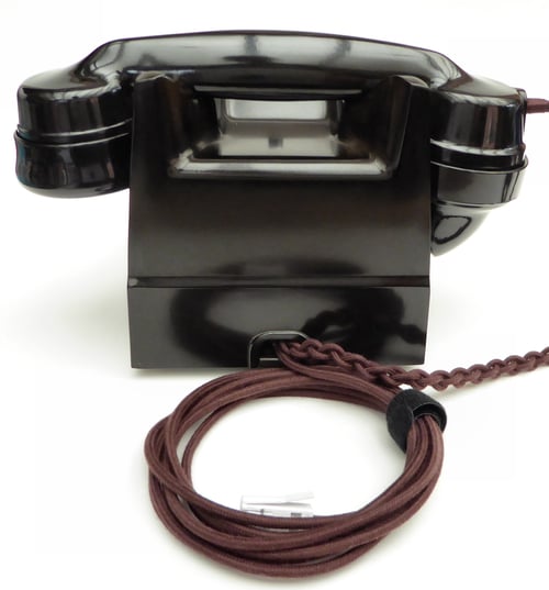 Image of British GPO Bakelite 330 'Recall' Telephone