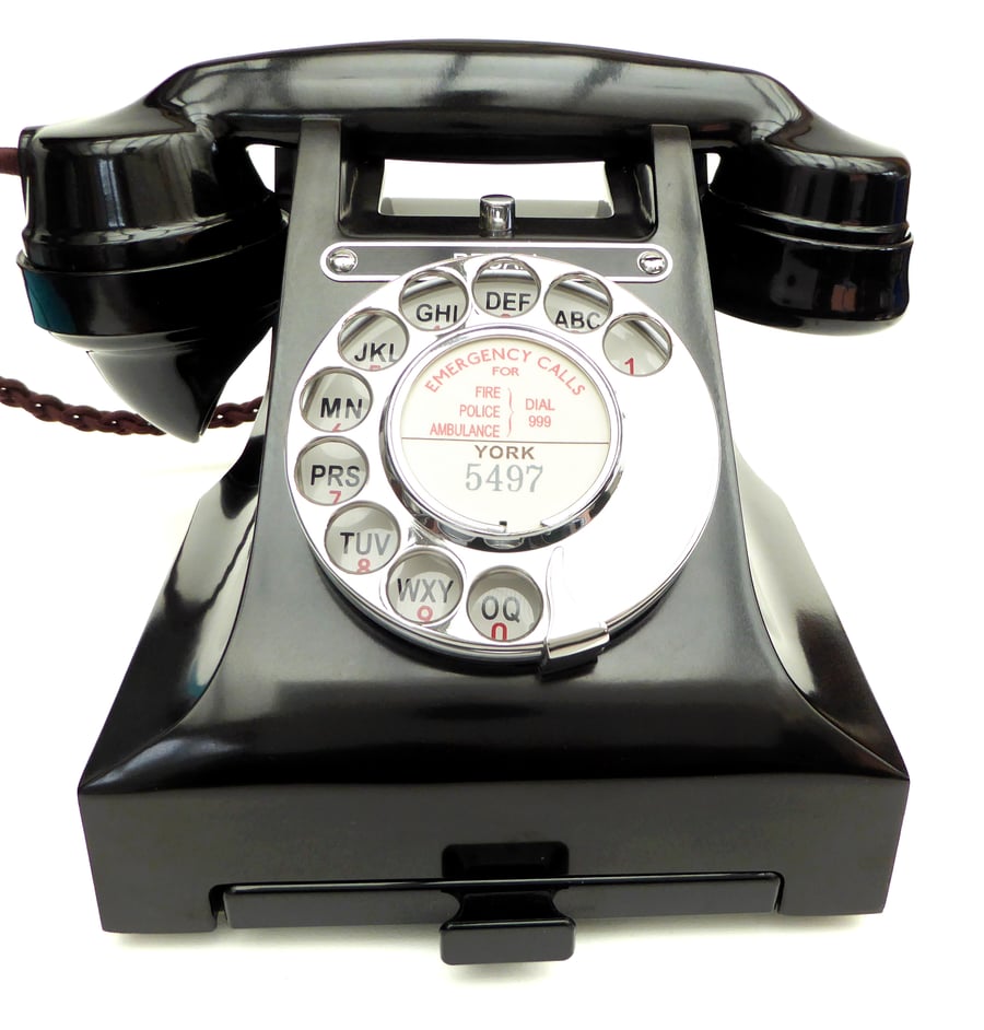 Image of British GPO Bakelite 330 'Recall' Telephone