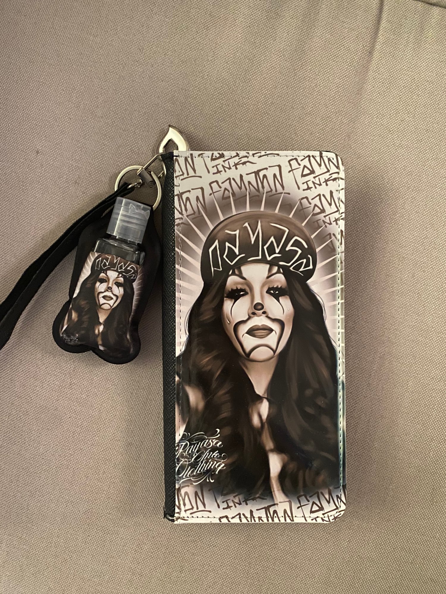 Image of Wristlet or wristlet w/matching sanitizer 