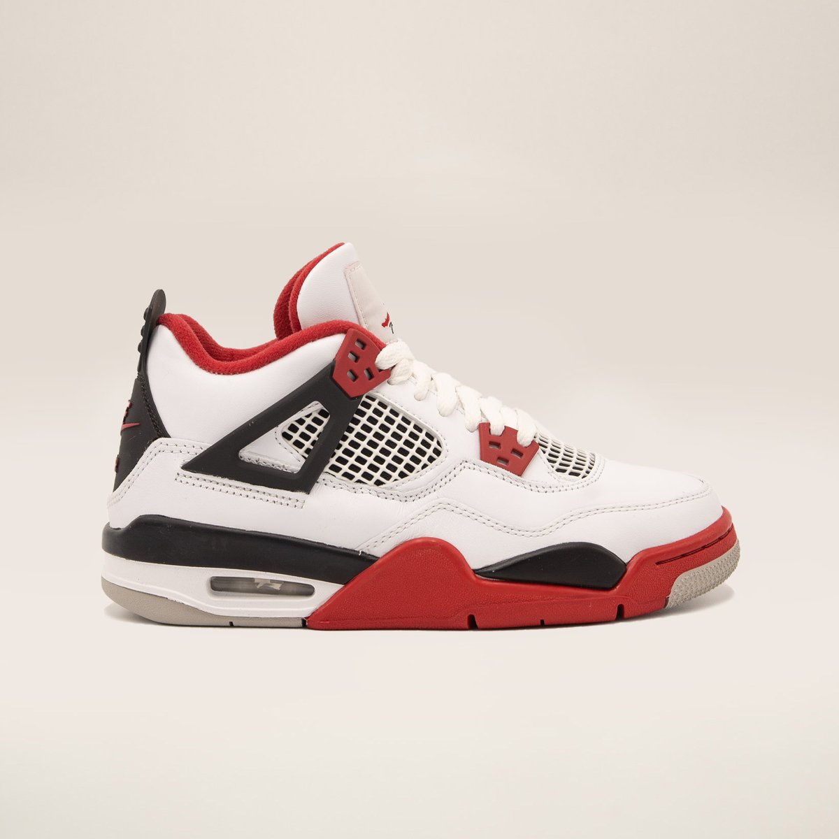 Jordan 4 Fire Red Hype Reseller Milan 5272