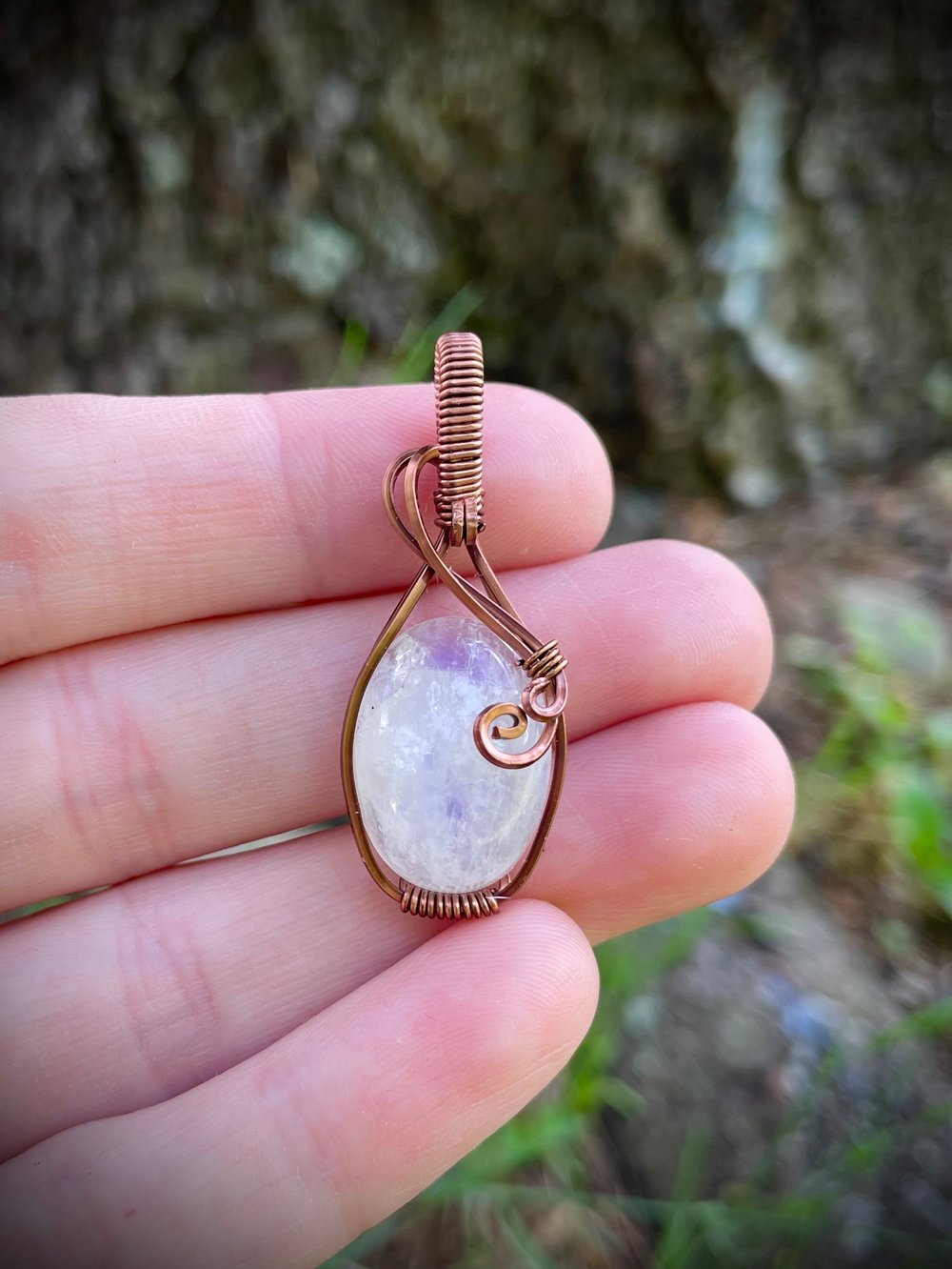 dainty moonstone necklace