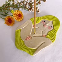 Image 2 of Curvy Girl Plate - Lime