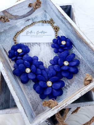 Image of Flower Necklace 