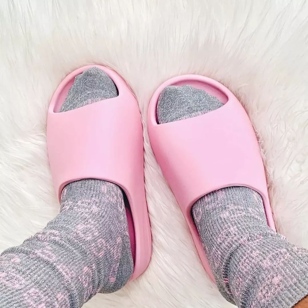 Image of Gray with Pink GG Socks 