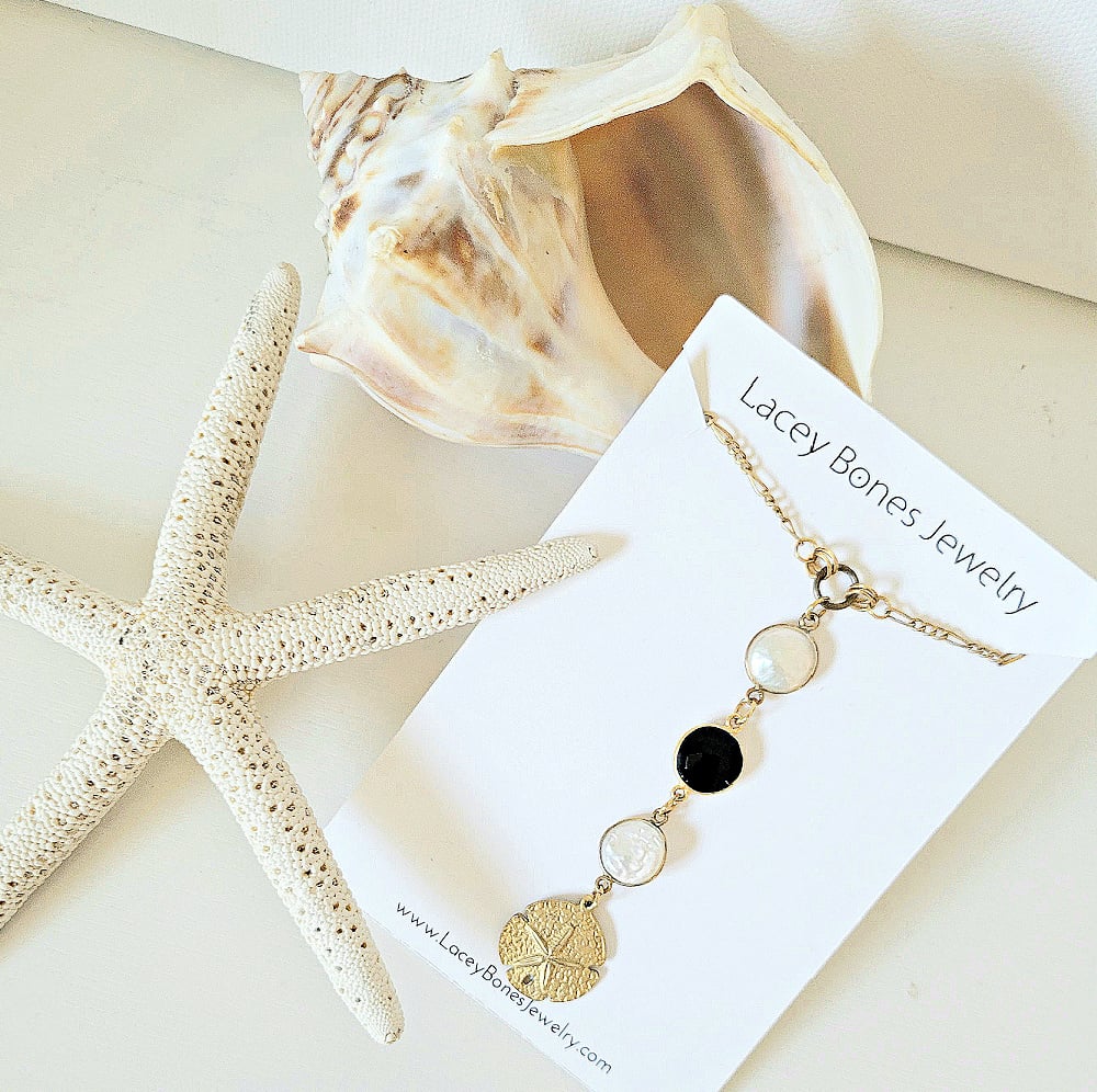 Image of BIANCA ONYX, PEARL & SEASHELL NECKLACE