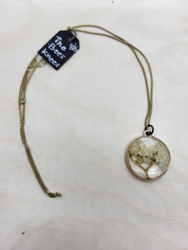 Dried flower (white) bouquet resin necklace