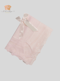pink knitted blanket 