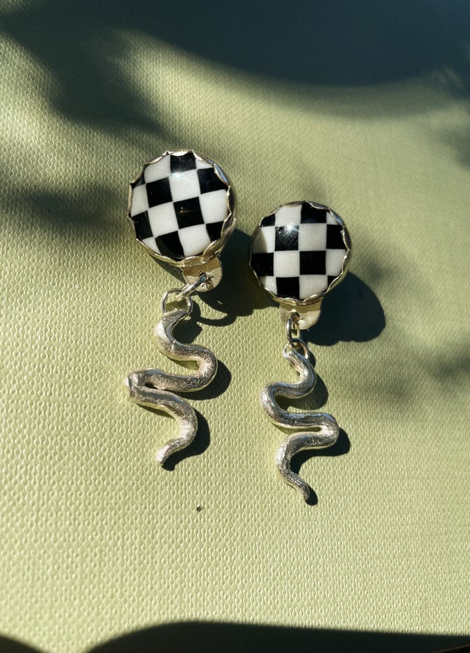 Image of Scalloped Harlequin Snake Studs