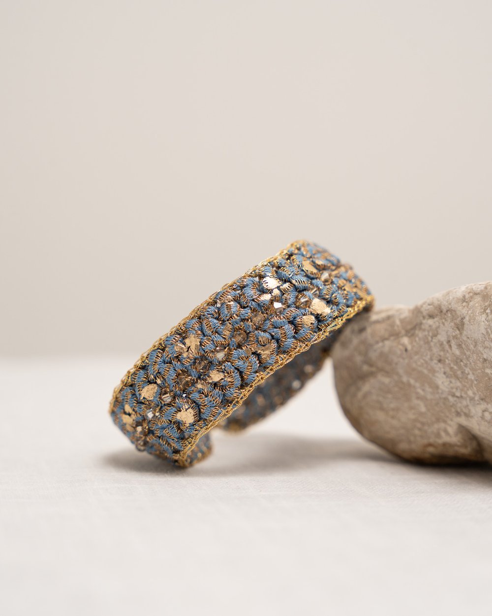 Image of BRACELET LARGE GOLDYBLUE