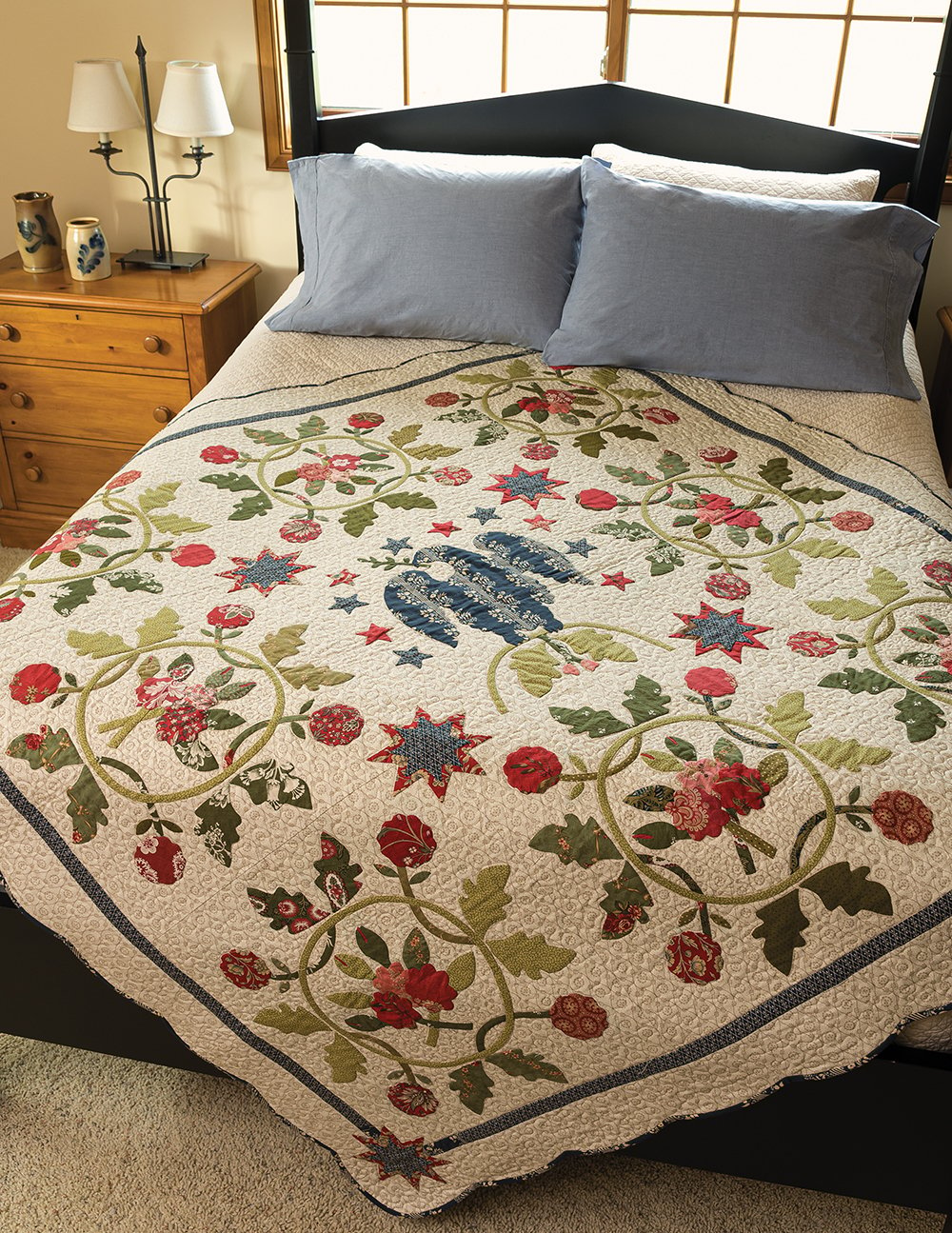  Plain & Fancy Quilts: 12 Patterns for Cozy Patchwork and Beautiful Appliqué 