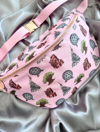 Image 1 of Exclusive Pink Park Hopper Belt Bag