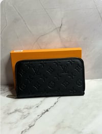 ELL Vee Wallet 